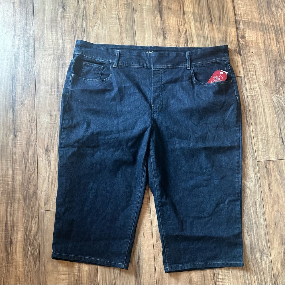 Faded Glory pull on denim capris